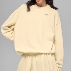 Alo Accolade Crew Neck Pullover Candlelight Yellow NWT